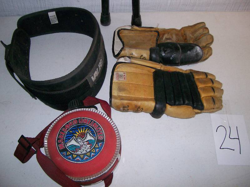 lot 24 image: Misc Sports Equipment