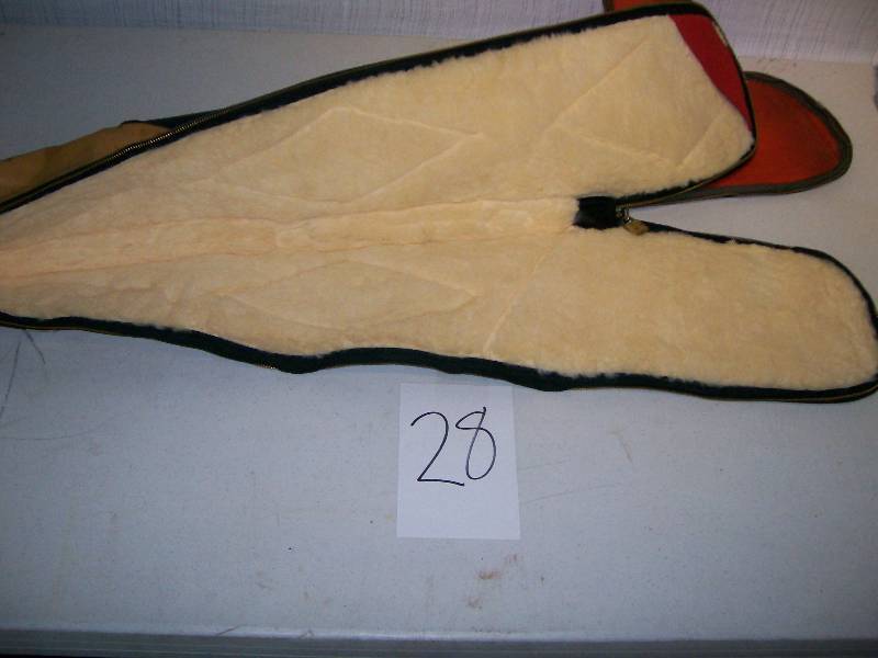 lot 28 image: Gun cases