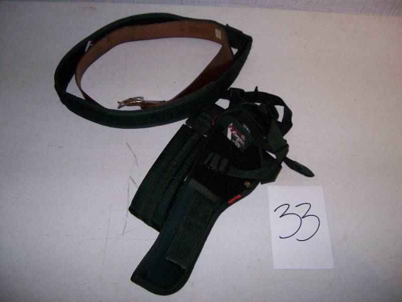 lot 33 image: Ranger shoulder holster