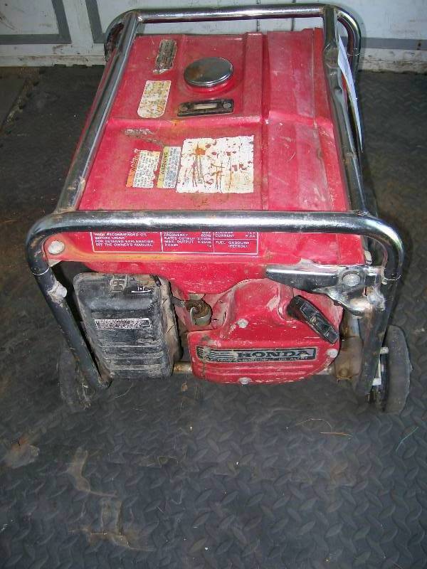 lot 52 image: Honda Generator