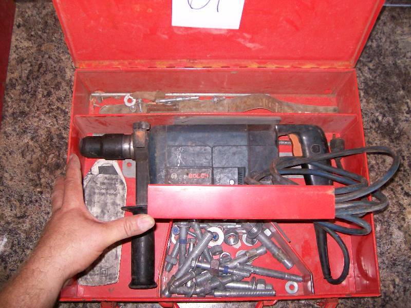 lot 67 image: Bosch hammer drill