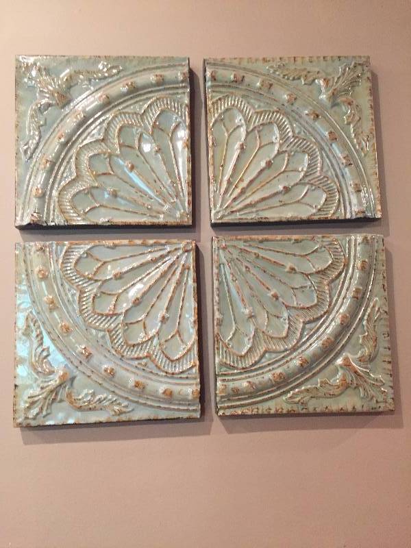 lot 43 image: Large Turquoise Wall Dcor