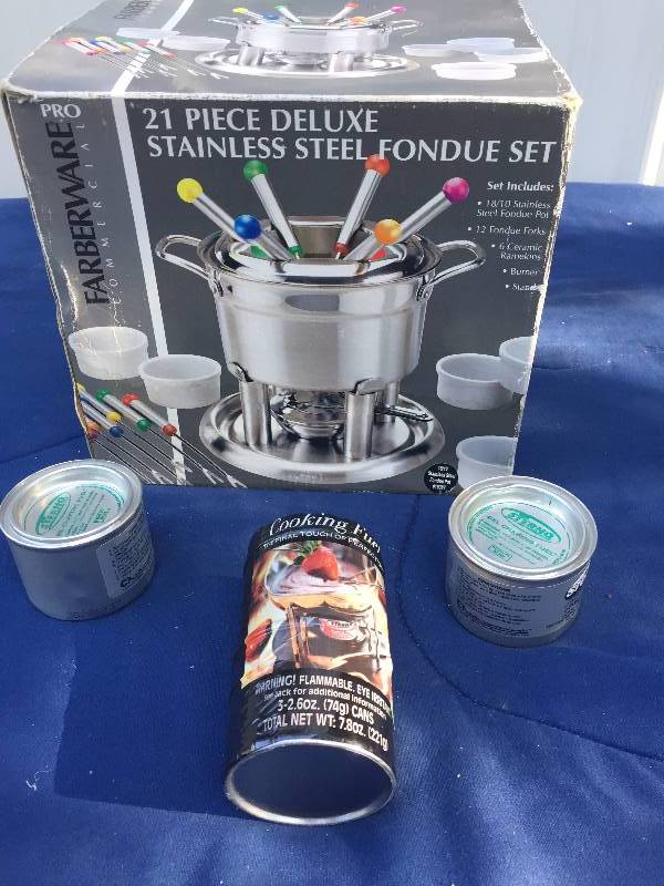 lot 57 image: Fondue Set with cooking fuel