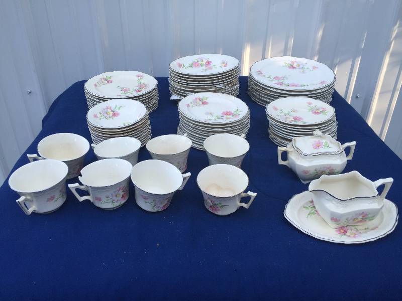 lot 78 image: Antique Dish Set