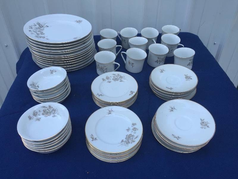 lot 79 image: Large Lot of Johann Hailand Dishes