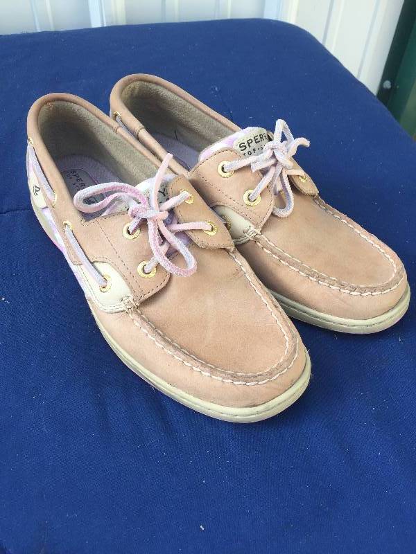 lot 84 image: Sperry Womens Shoes size 7.5