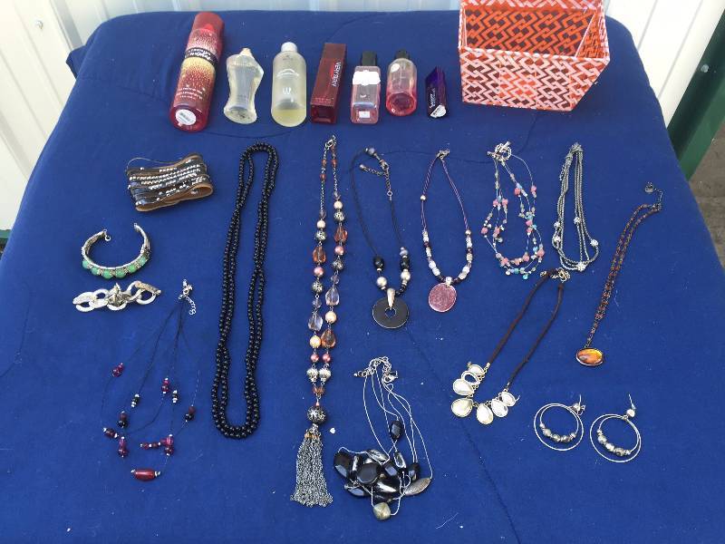 lot 97 image: Jewelry & Perfume Lot