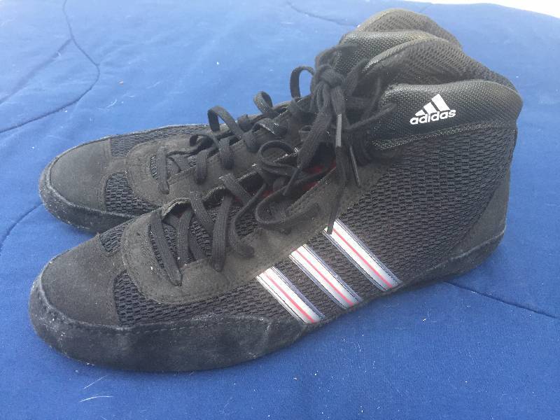 lot 107 image: Mens Wrestling Shoes