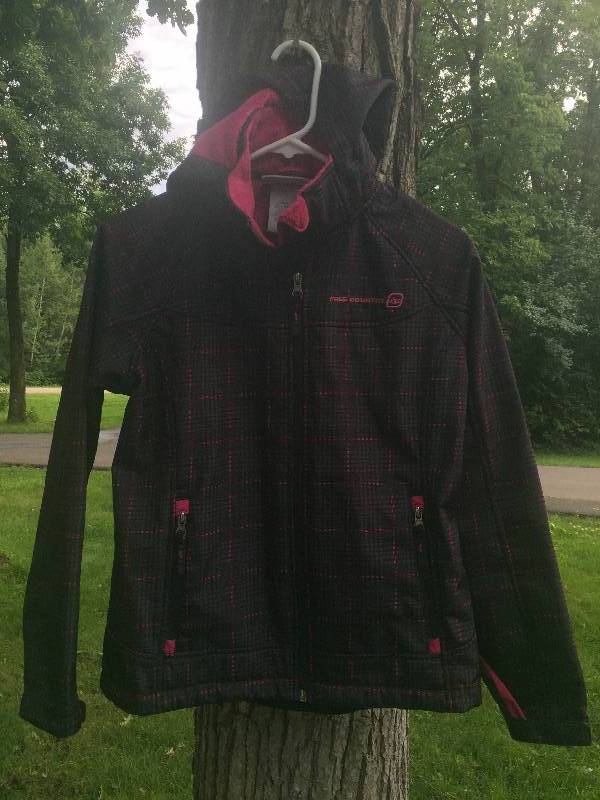 lot 117 image: Womens Free Country BlackPink Jacket