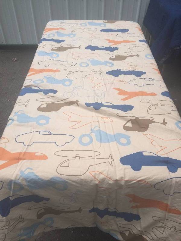 lot 130 image: Boy Twin Comforter Set