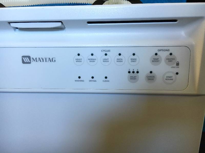 lot 183 image: Maytag Dishwasher