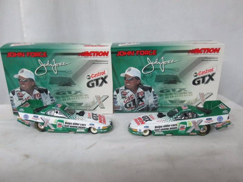2 -� John Force Funny Cars