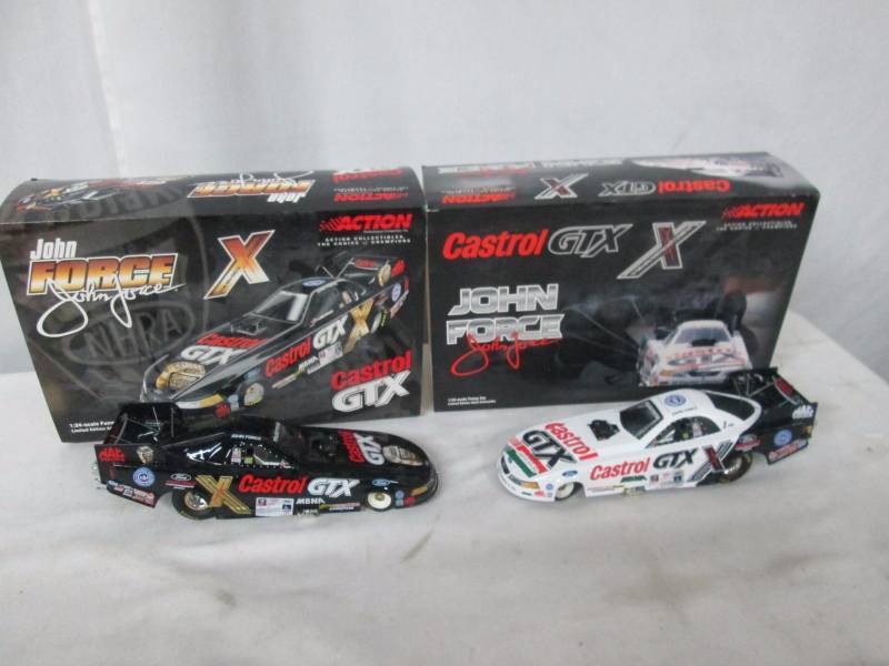 2 -� John Force Funny Cars
