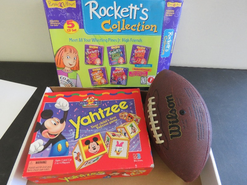 lot 282 image: Games Lot