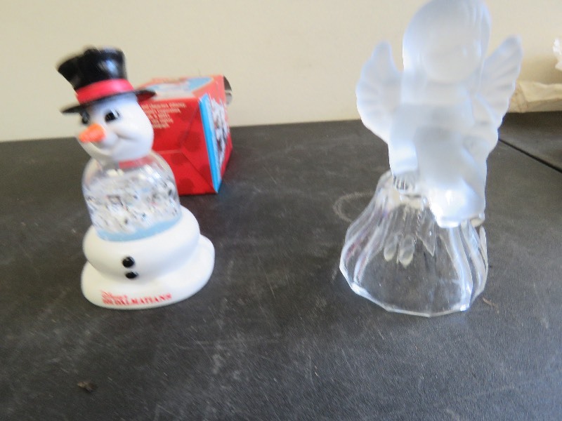 lot 317 image: Christmas Lot