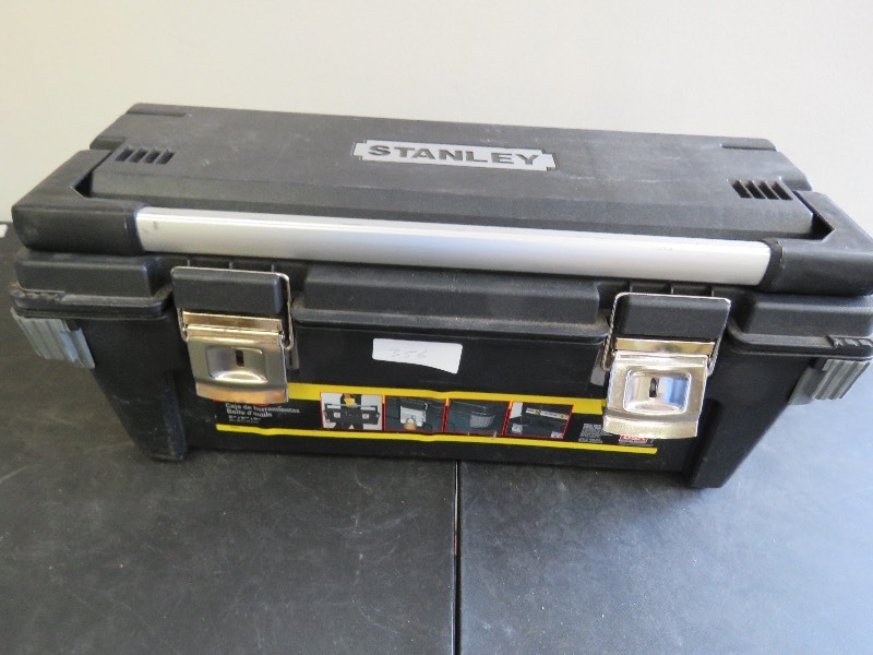 lot 356 image: Stanley Tool Box wTools