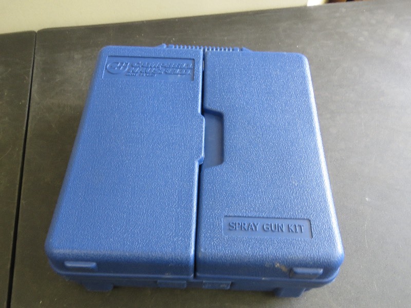 lot 386 image: Spray Gun Kit