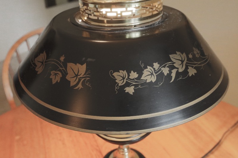 Vintage Black & Brass Metal Lamp