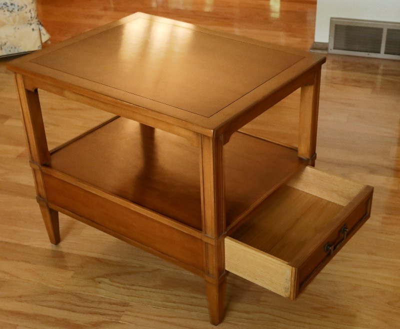 (2) Vintage Hekman End Tables with a pull out drawer (solid