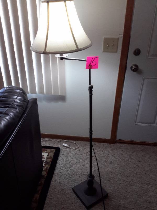 lot 15 image: Nice pole lamp.. Adjustable updown and swings to different positions