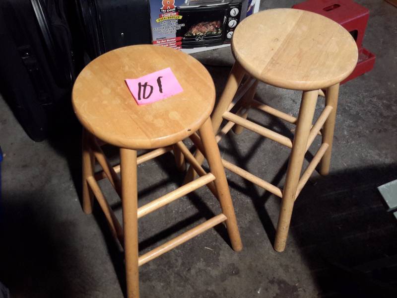 lot 101 image: 2 Pine stools.. 12 in diameter x 24in h