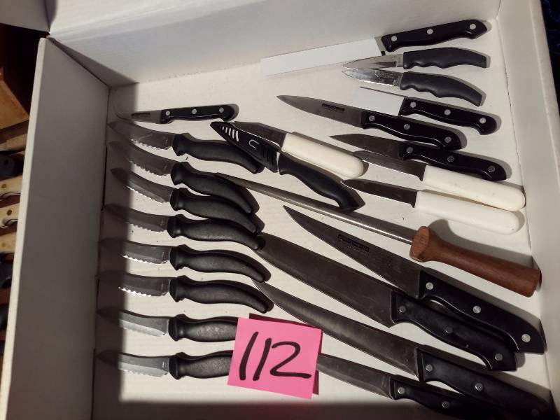 lot 112 image: Lot of Sharp Knives as pictured.