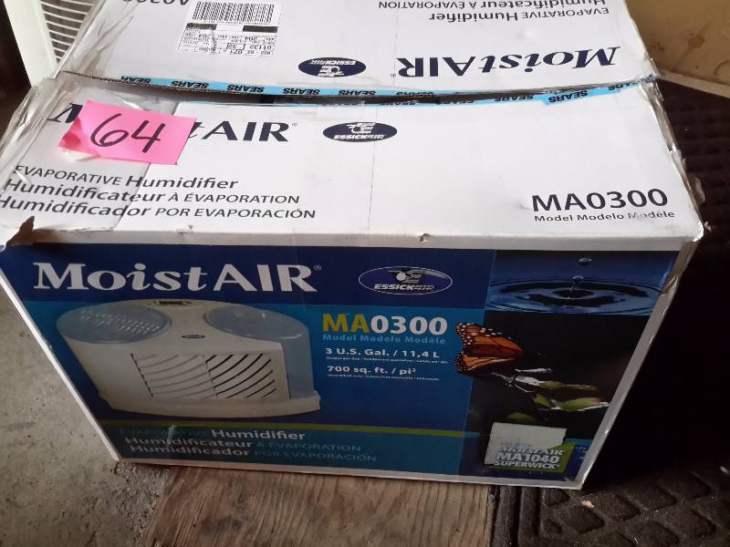 lot 64 image: MOISTAir, Humidifier.. Looks new