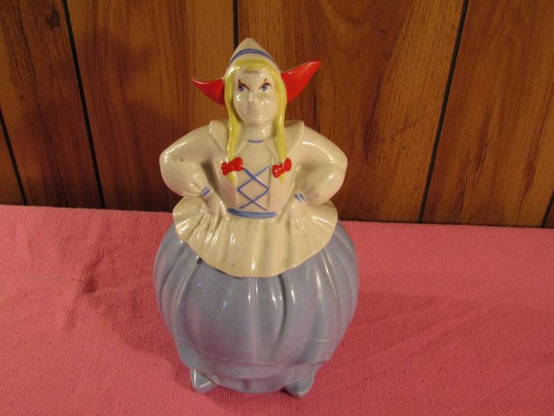 Cookie jar