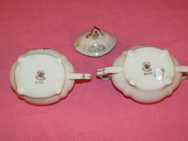 Sugar and creamer set