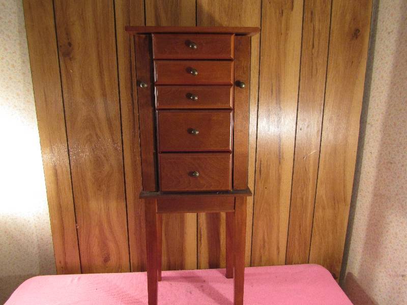 Jewelry case