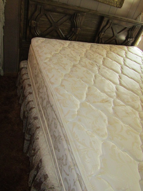 Queen size bed