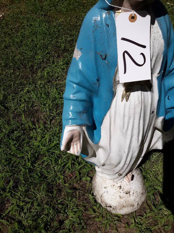 lot 12 image: MARY Statue.. Approx.  24in h