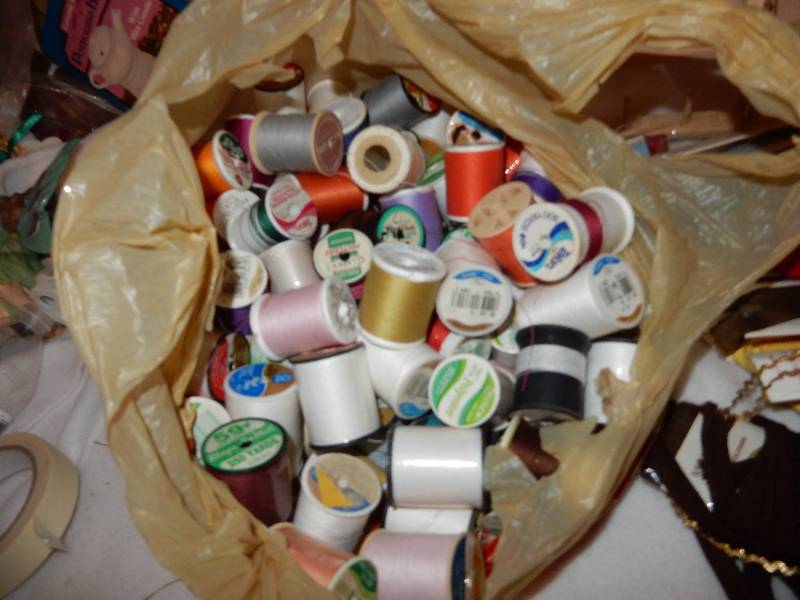 lot 71 image: Misc. Sewing items as pictured.. Nice sewing basket