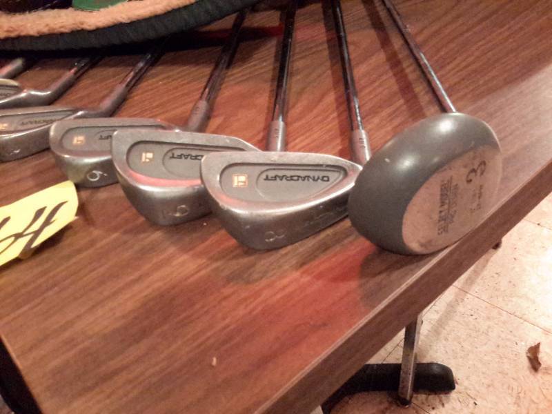 lot 164 image: Set of DYNACRAFT Golf clubs as pictured. Metal.. Bag included