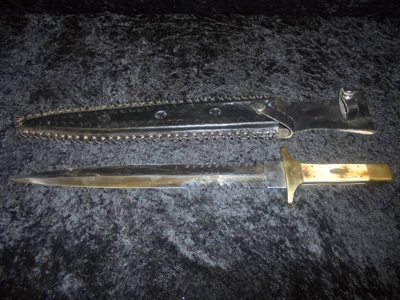 Knife & Sheath - Large 15 Blade