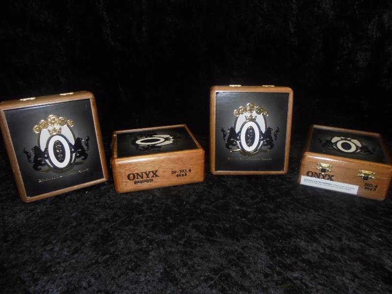Lo t- Cigar Boxes - ONYX, No 4. Nice Wood Boxes