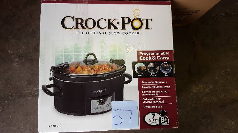 lot 57 image: Crock-Pot 7 Quart Cook and Carry