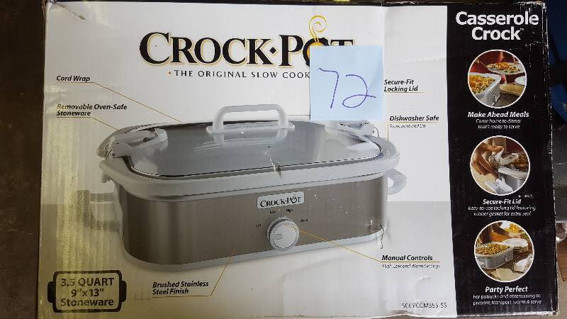 lot 72 image: Crock Pot Casserole 3.5 QT