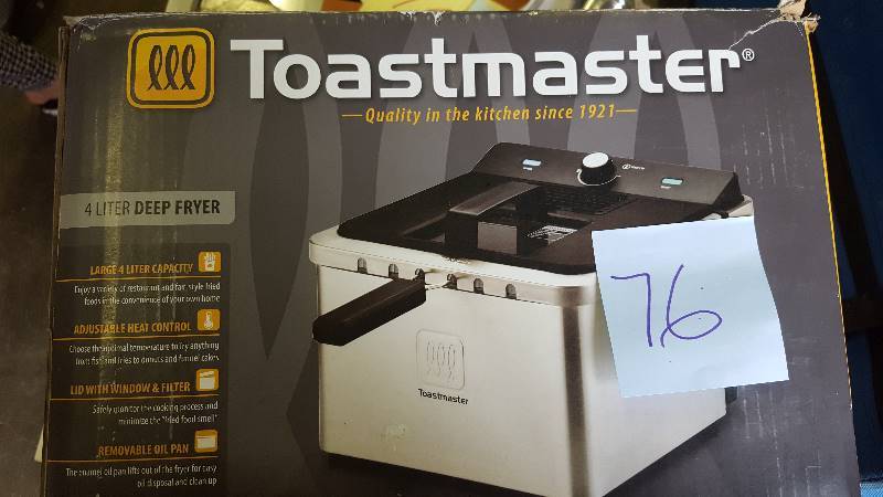 lot 76 image: Toastmaster 4 Liter Deep Fryer