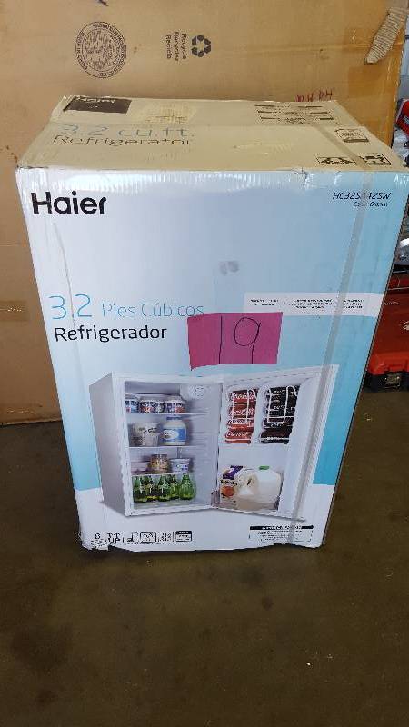 lot 119 image: Hair 3.2 Refrigerator