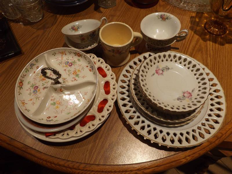 Decorative Dishes