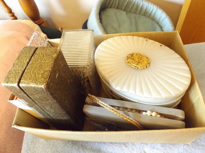 Art Deco Jewelry Box with Contents