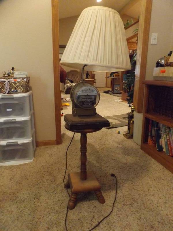 Meter Tabletop Lamp with Pedestal