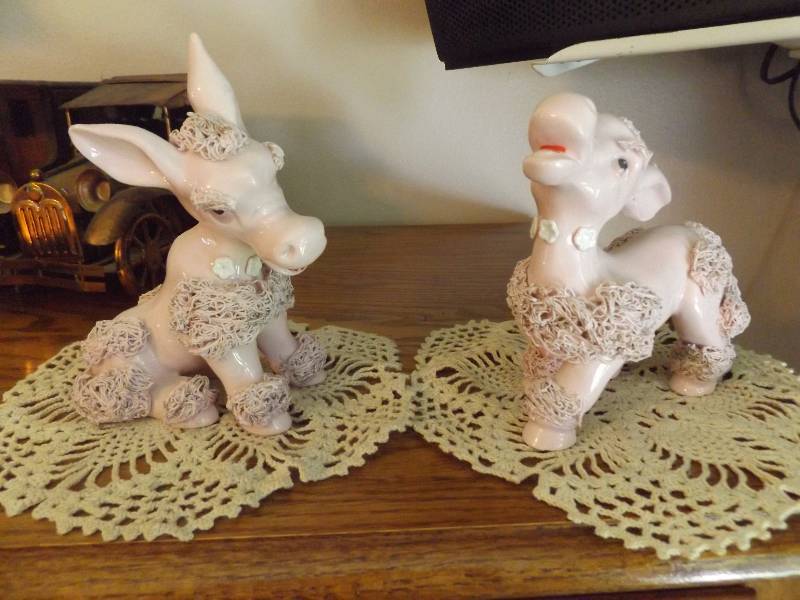 Figurines