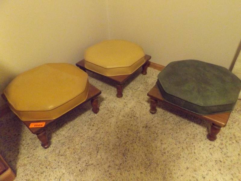 3 Stackable Foot Stools
