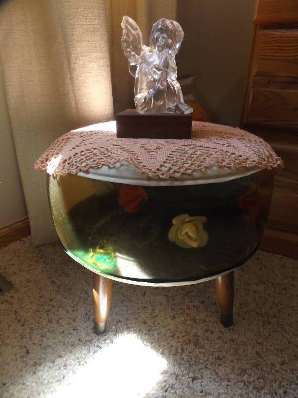 Display case Footstool