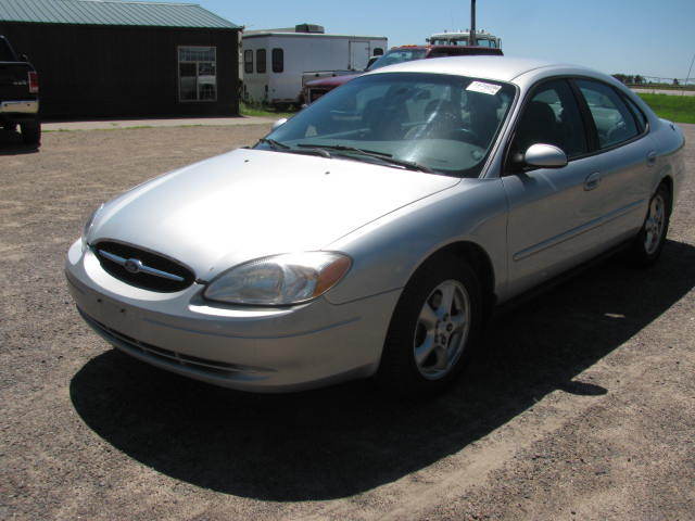 2002 Ford Taurus