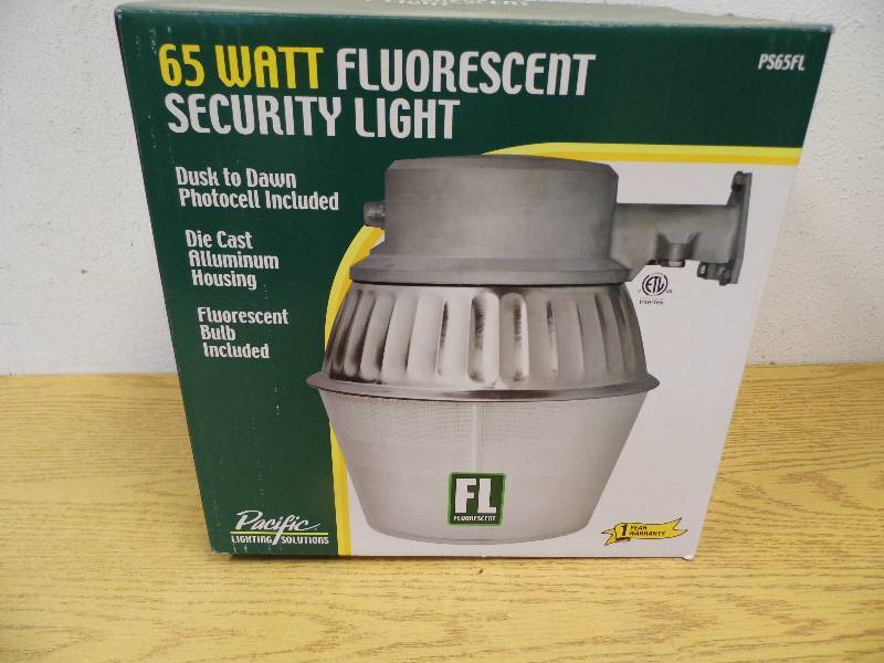 65 Watt Fluorescent Sentry Light