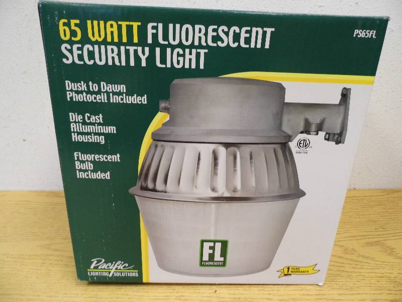 65 Watt Fluorescent Sentry Light