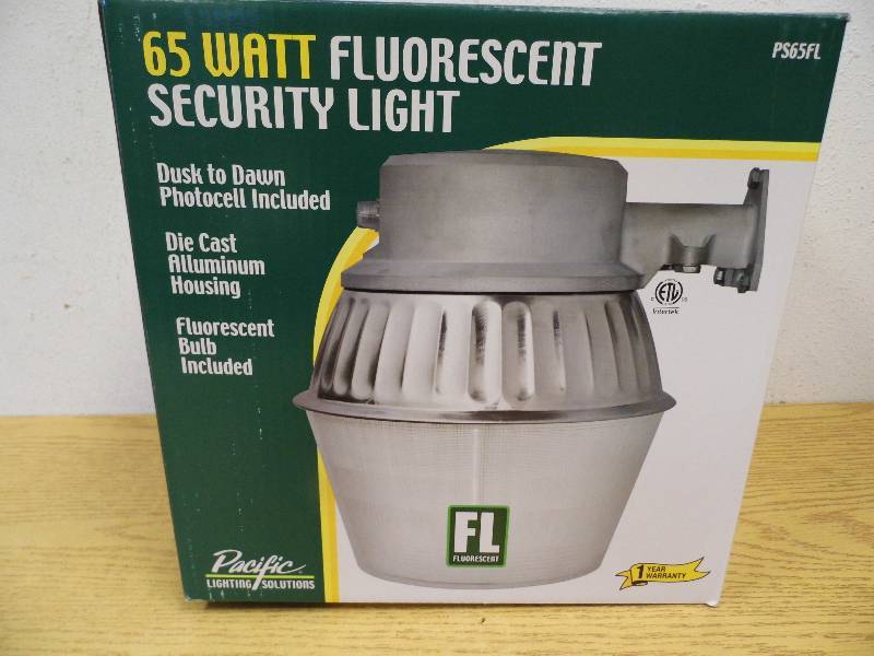65 Watt Fluorescent Sentry Light